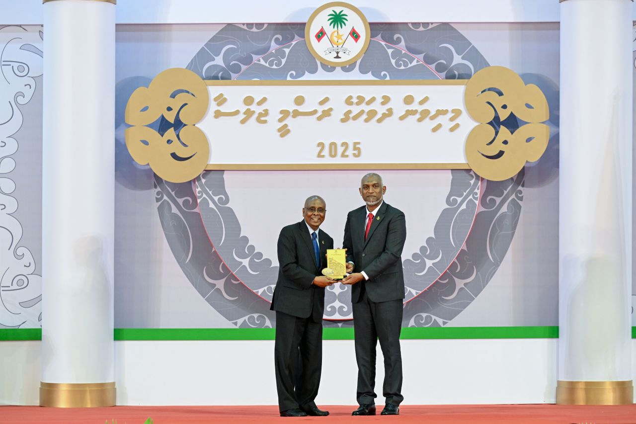 ފޮޓޯ: މިނިވަން ދުވަހުގެ ރަސްމީ ޖަލްސާ