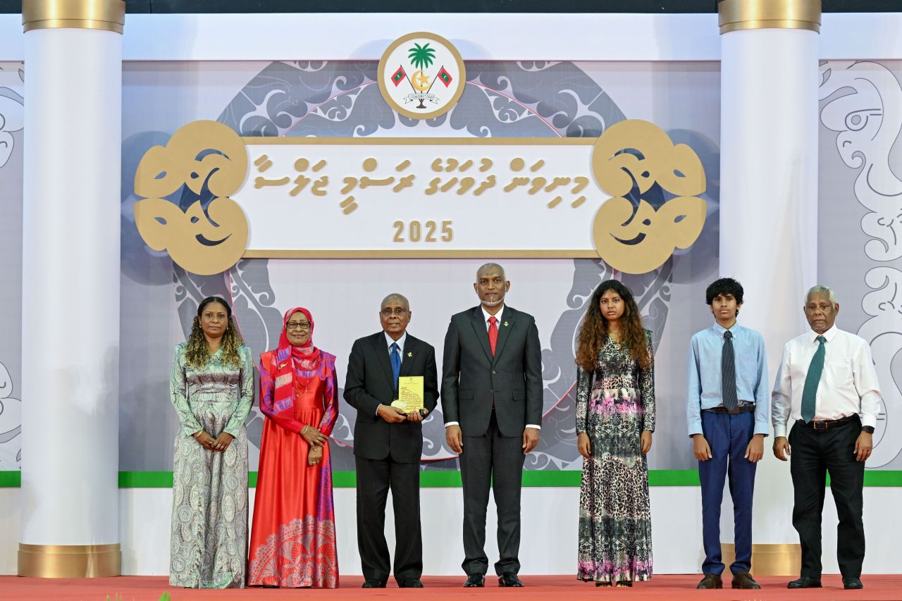 ފޮޓޯ: މިނިވަން ދުވަހުގެ ރަސްމީ ޖަލްސާ