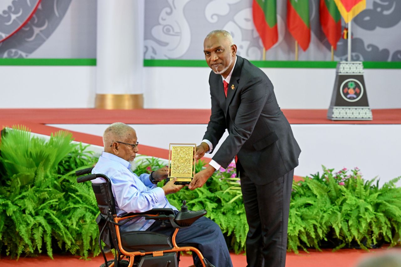 ފޮޓޯ: މިނިވަން ދުވަހުގެ ރަސްމީ ޖަލްސާ