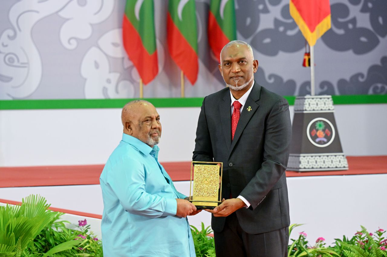 ފޮޓޯ: މިނިވަން ދުވަހުގެ ރަސްމީ ޖަލްސާ