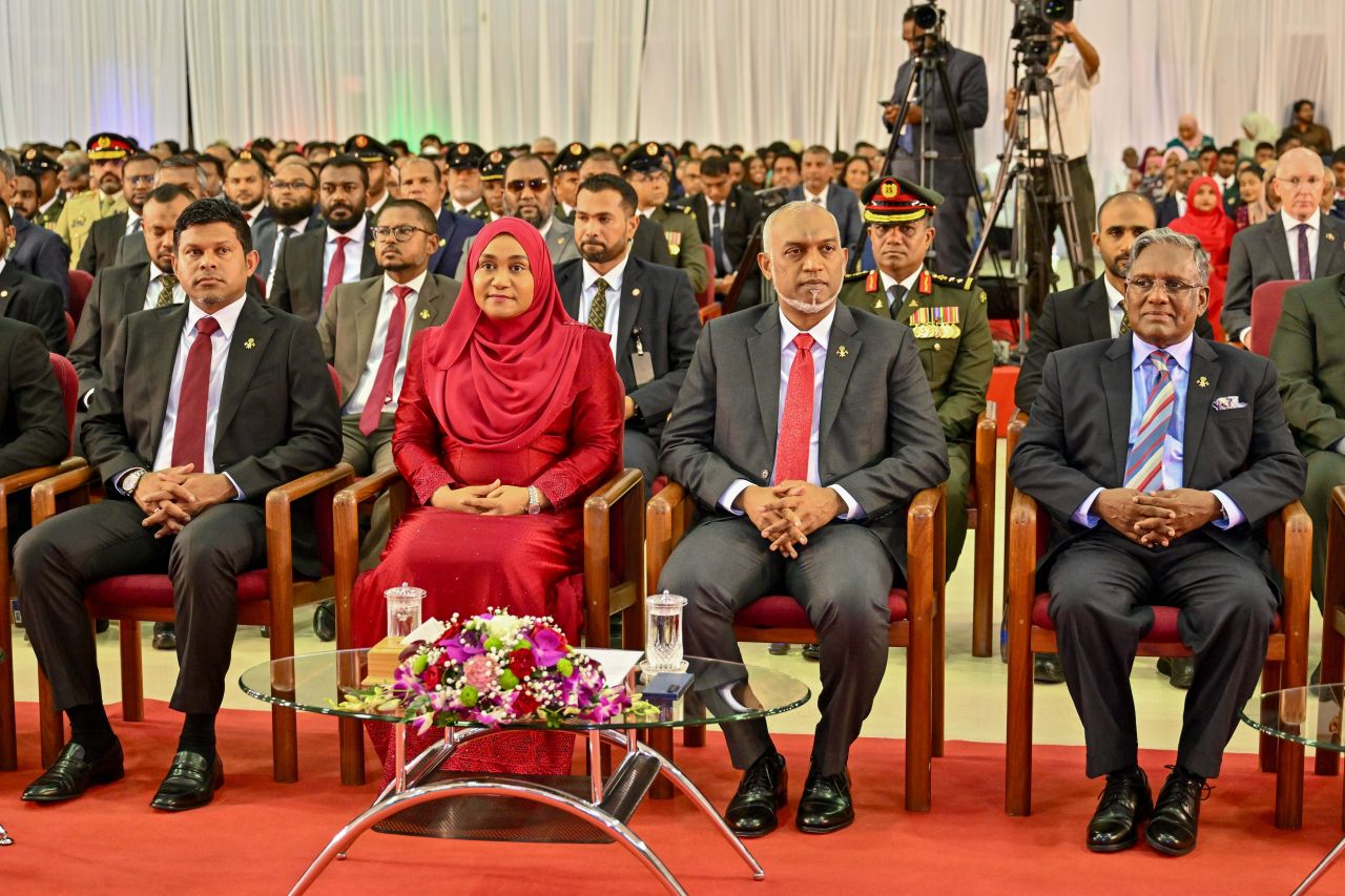 ފޮޓޯ: މިނިވަން ދުވަހުގެ ރަސްމީ ޖަލްސާ