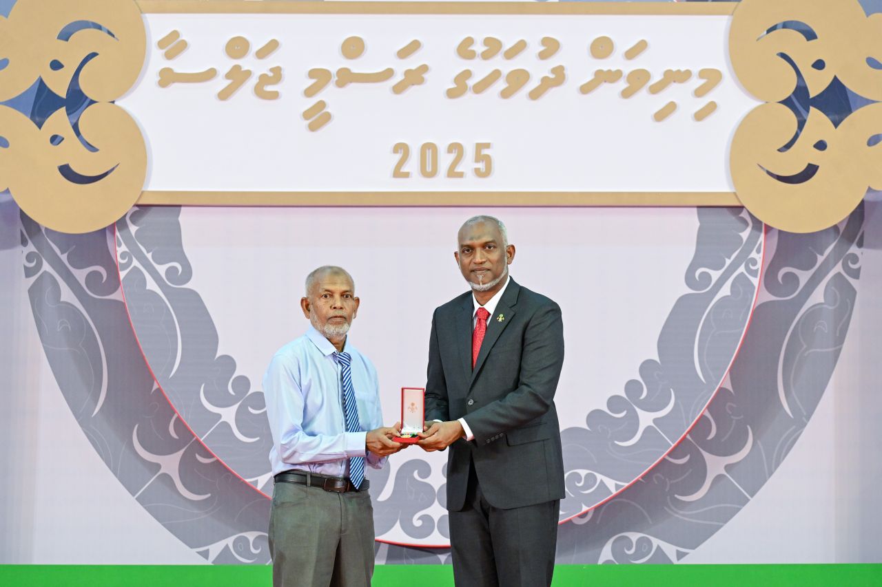ފޮޓޯ: މިނިވަން ދުވަހުގެ ރަސްމީ ޖަލްސާ