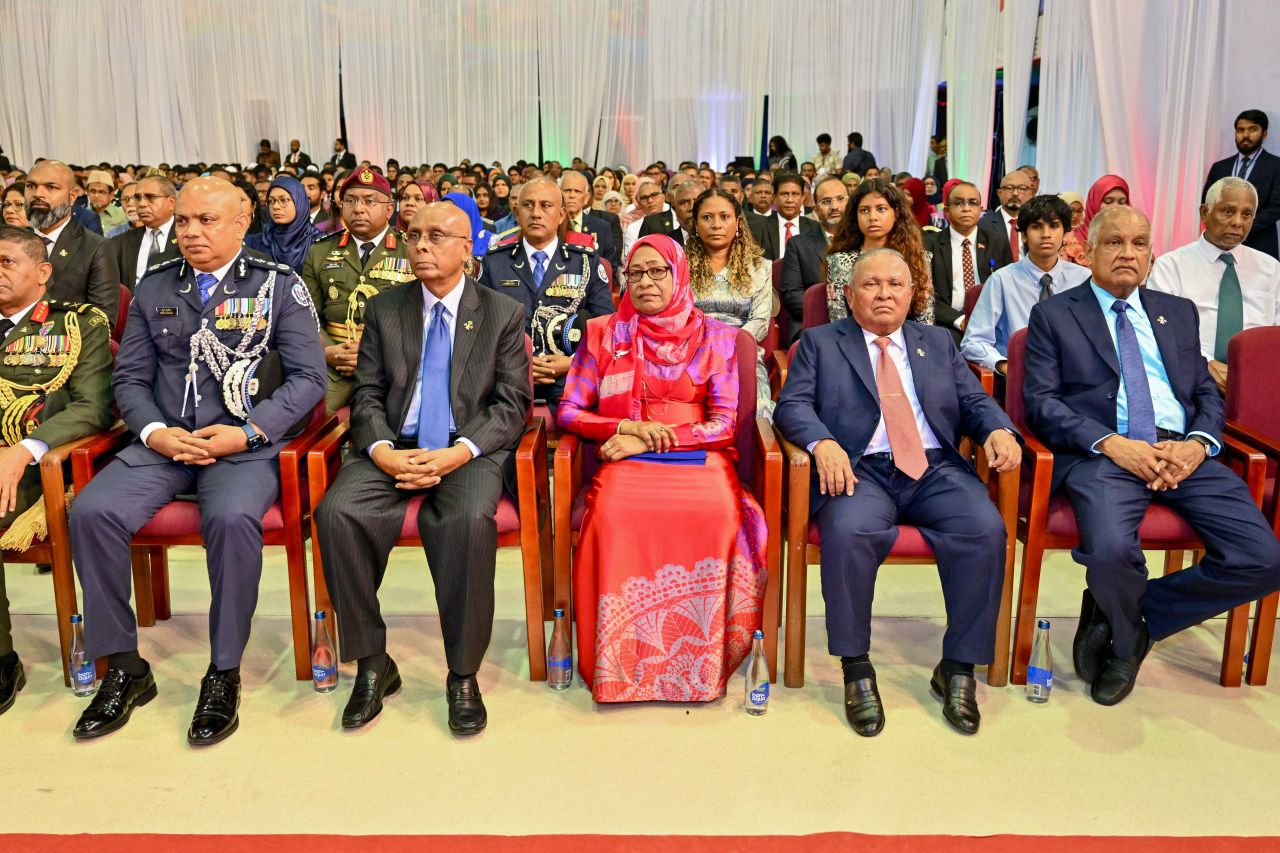 ފޮޓޯ: މިނިވަން ދުވަހުގެ ރަސްމީ ޖަލްސާ