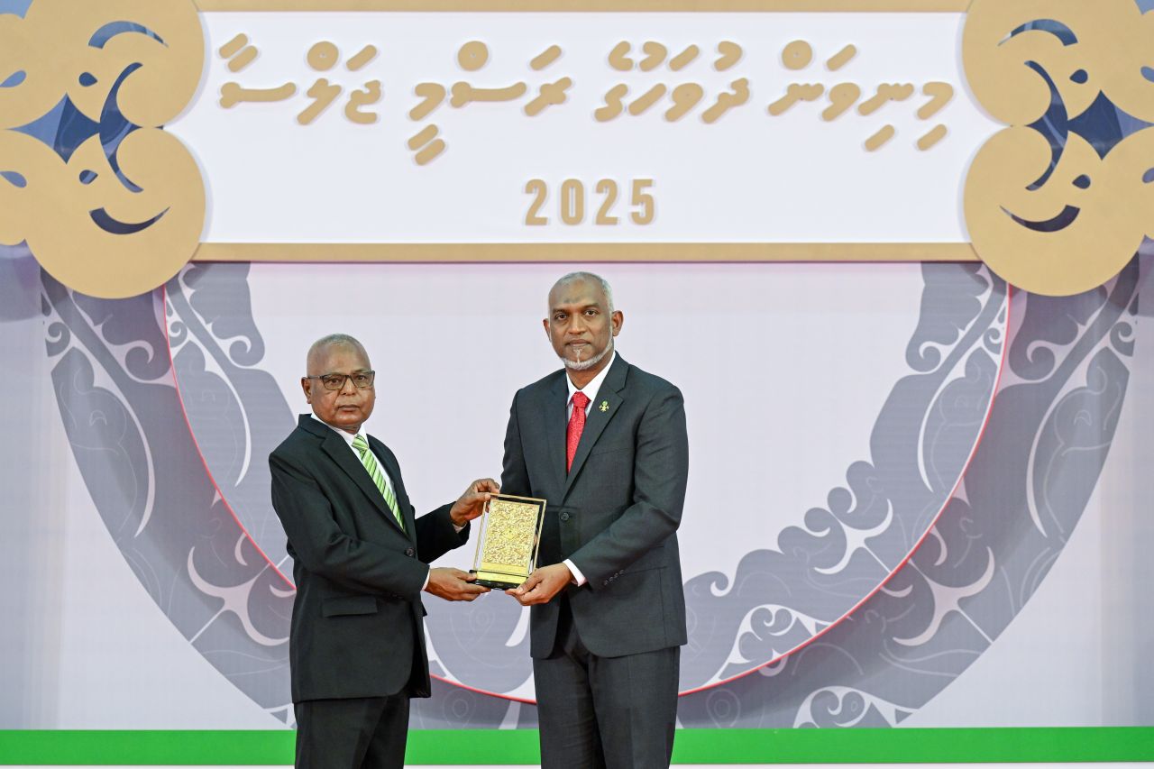 ފޮޓޯ: މިނިވަން ދުވަހުގެ ރަސްމީ ޖަލްސާ