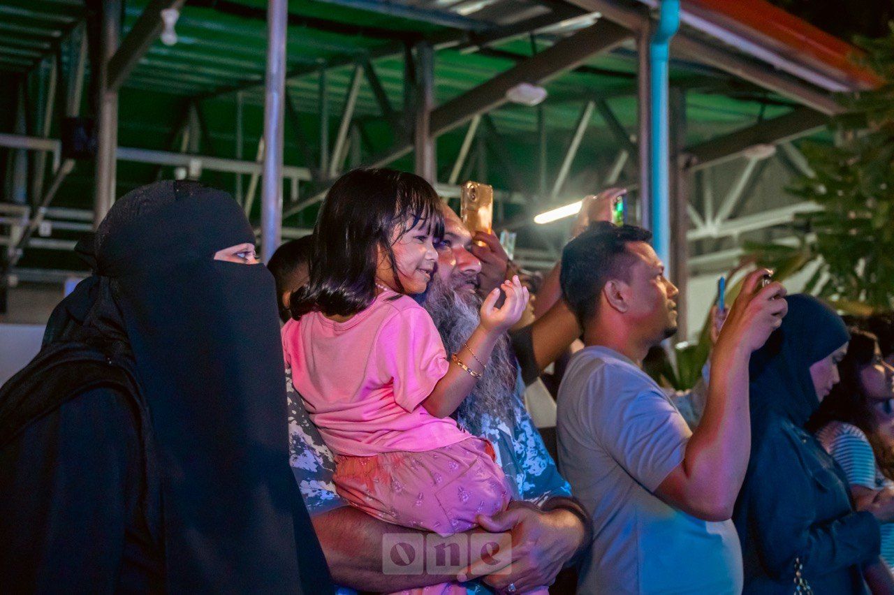 ވަން ފޮޓޯ: މާލޭގައި ކުރިއަށްގެންދިޔަ މިނިވަން ދުވަހުގެ ފުޅަނދުބުރު 