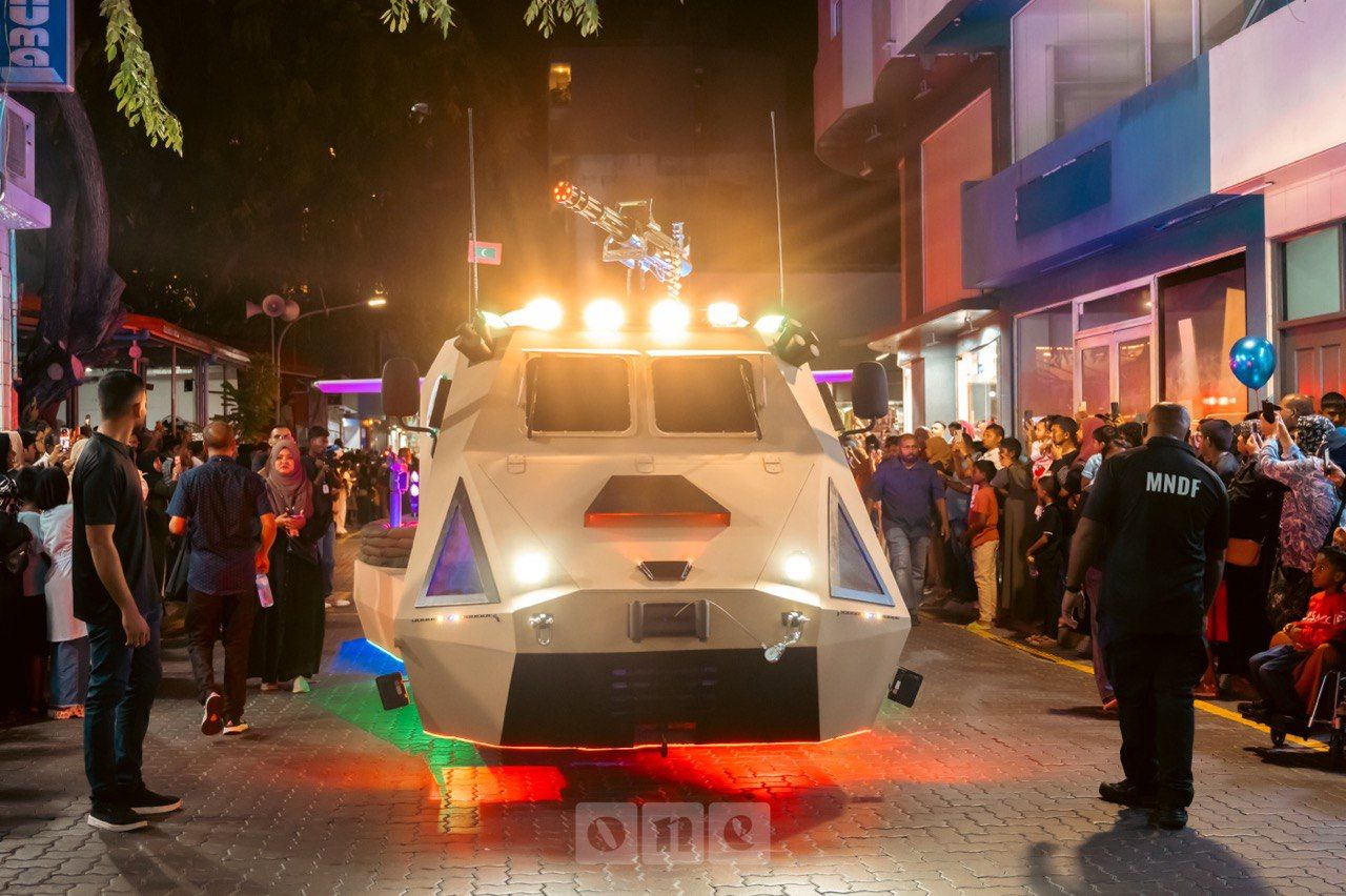 ވަން ފޮޓޯ: މާލޭގައި ކުރިއަށްގެންދިޔަ މިނިވަން ދުވަހުގެ ފުޅަނދުބުރު 