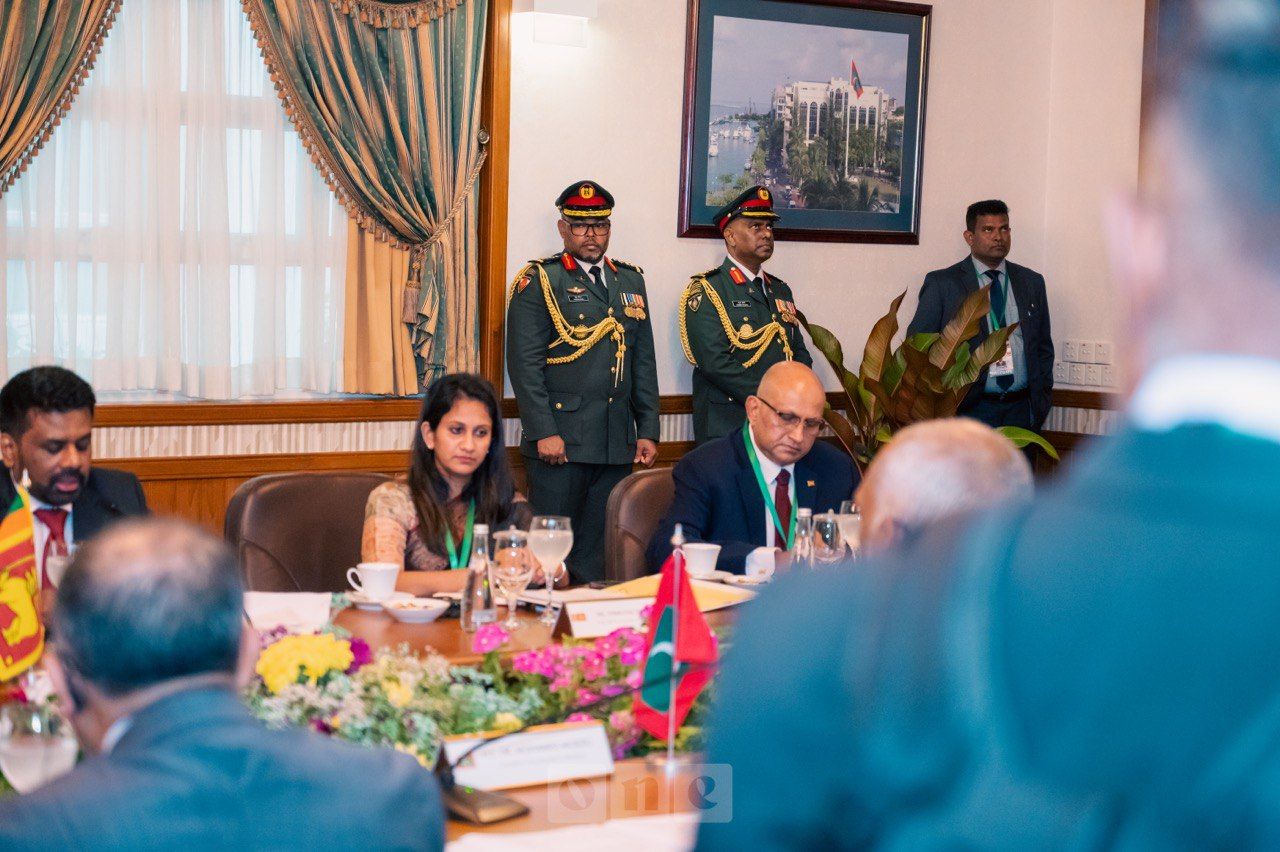 ވަން ފޮޓޯ: ރާއްޖެ އާއި ލަންކާއާ ދެމެދު ރަސްމީ މަޝްވަރާތައް ކުރިއަށްގެންދިއުން