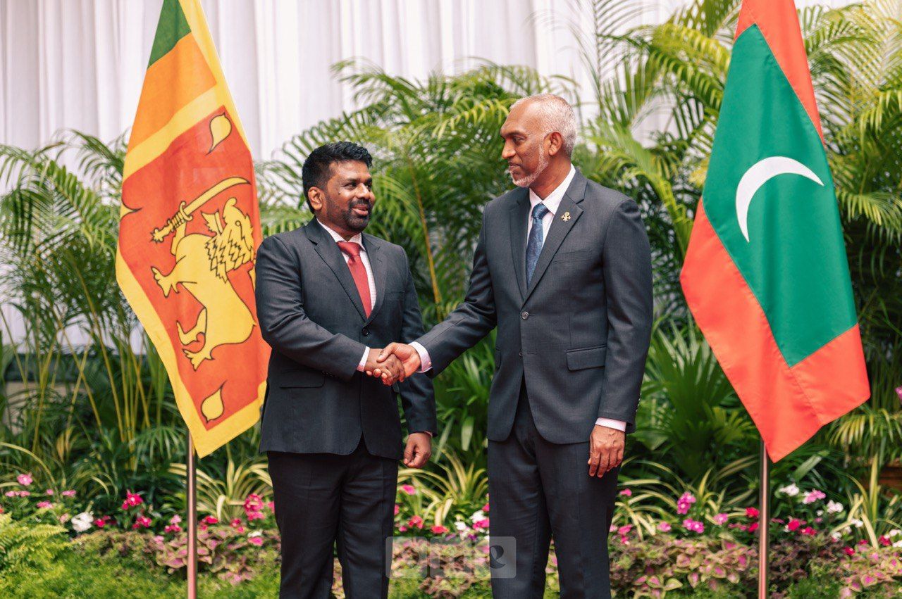 ވަން ފޮޓޯ: ރާއްޖެ އާއި ލަންކާއާ ދެމެދު ރަސްމީ މަޝްވަރާތައް ކުރިއަށްގެންދިއުން