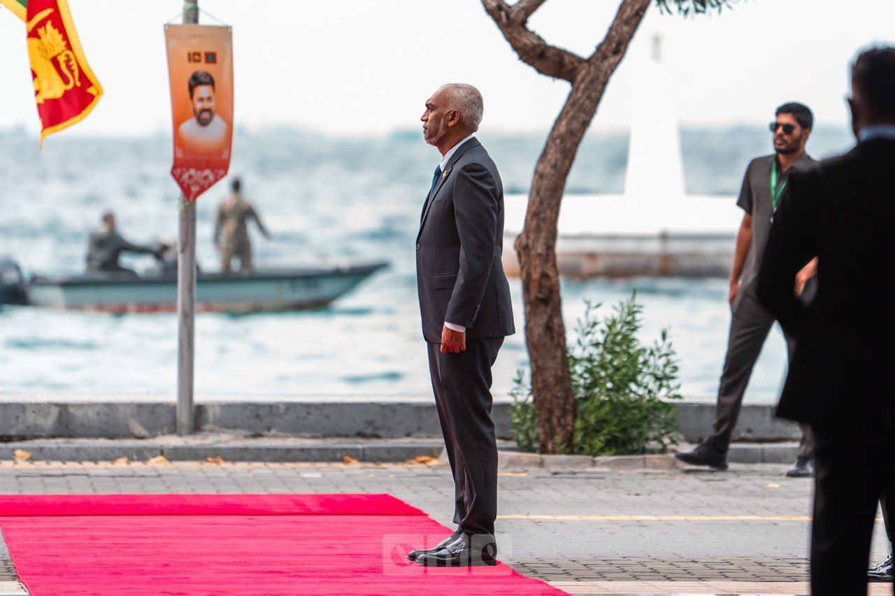 ވަން ފޮޓޯ: ރާއްޖެ އާއި ލަންކާއާ ދެމެދު ރަސްމީ މަޝްވަރާތައް ކުރިއަށްގެންދިއުން
