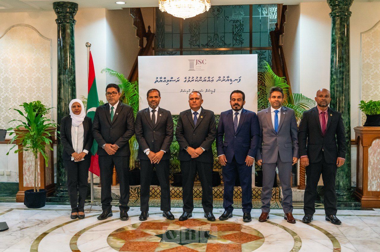 ވަން ފޮޓޯ: ހައިކޯޓުގެ ފަނޑިޔާރުކަމަށް އަބްދުﷲ ޖަމީލު މޫސާ އައްޔަންކުރެއްވުން 