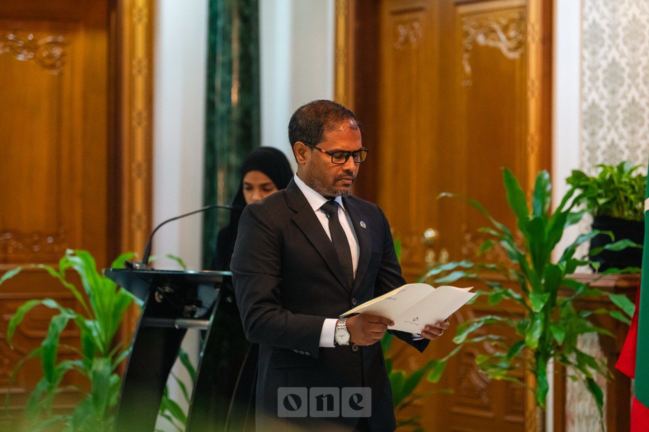 ވަން ފޮޓޯ: ހައިކޯޓުގެ ފަނޑިޔާރުކަމަށް އަބްދުﷲ ޖަމީލު މޫސާ އައްޔަންކުރެއްވުން 