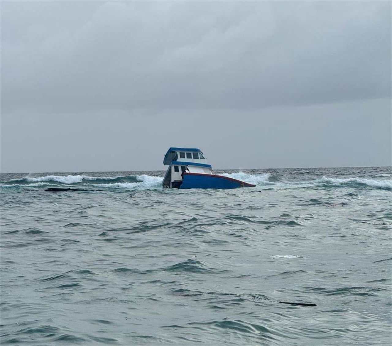 Farah eri dhoanyeh adiah goss, kanduvi meehun salaamaiy kohfi