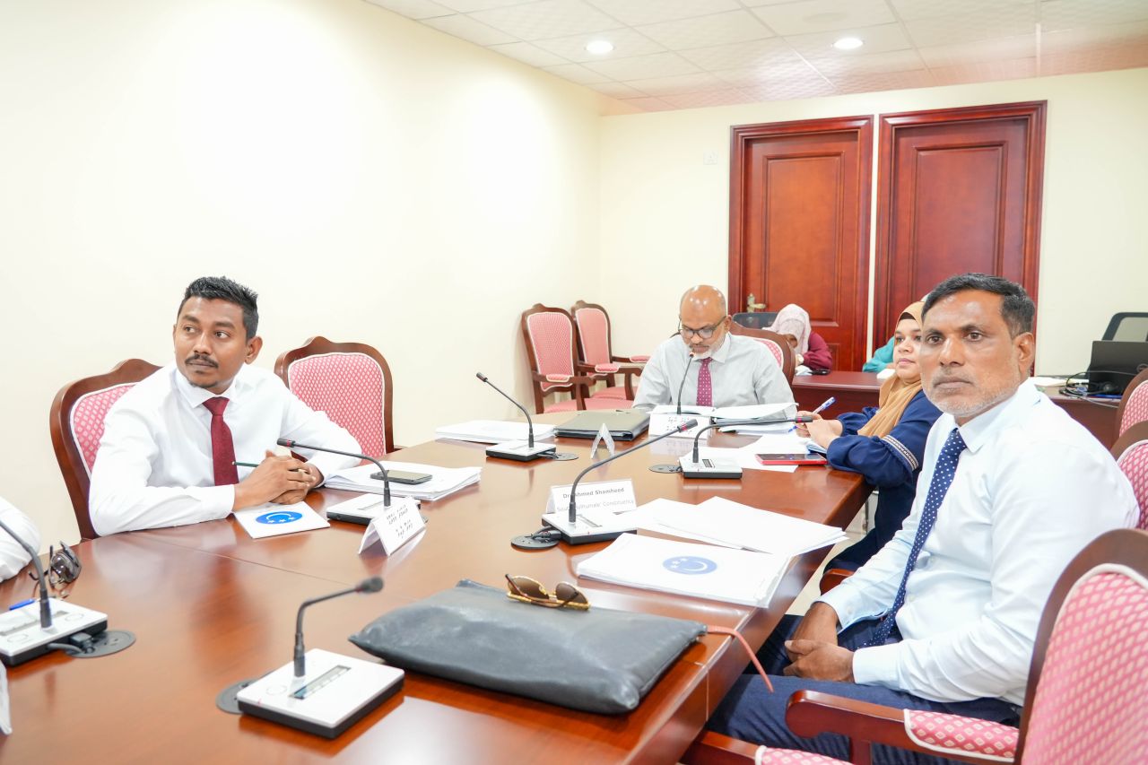 POLCO hiyaanaathuge thahugeegah aa office eh ufadhdhan lafaa dheefi