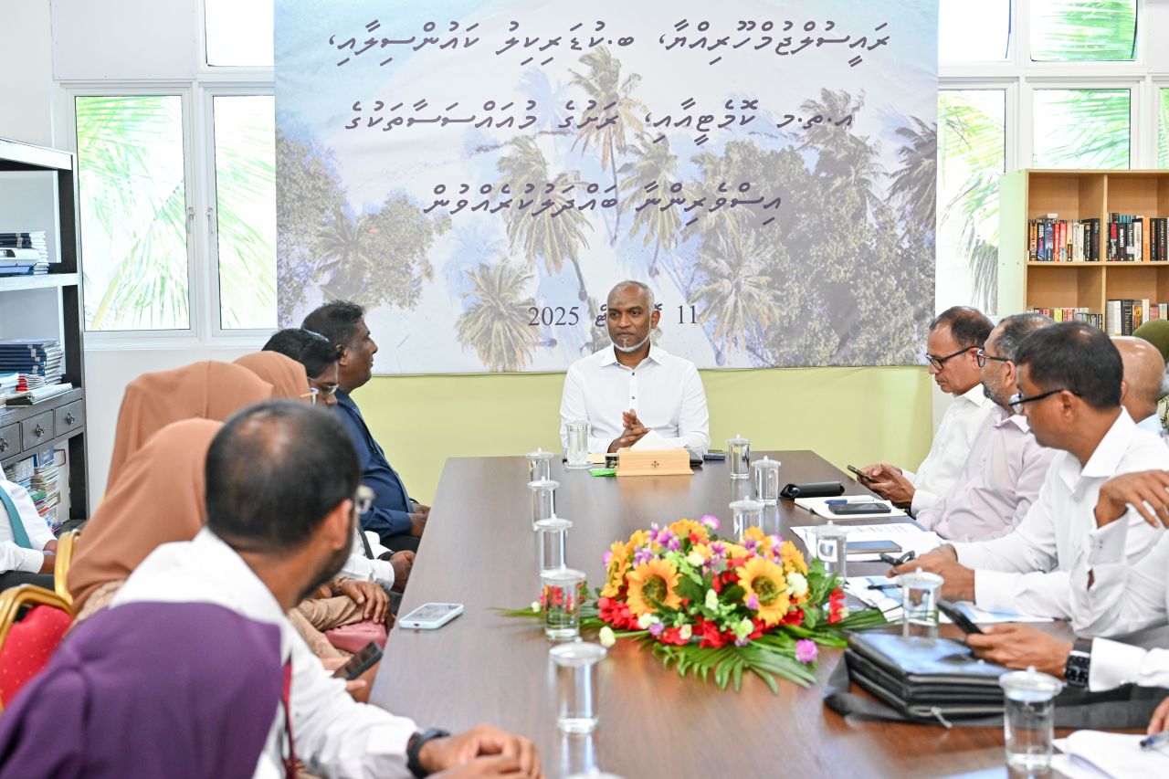 ފޮޓޯ: ރައީސް ކުޑަރިކިލަށް ވަޑައިގެންނެވުން 