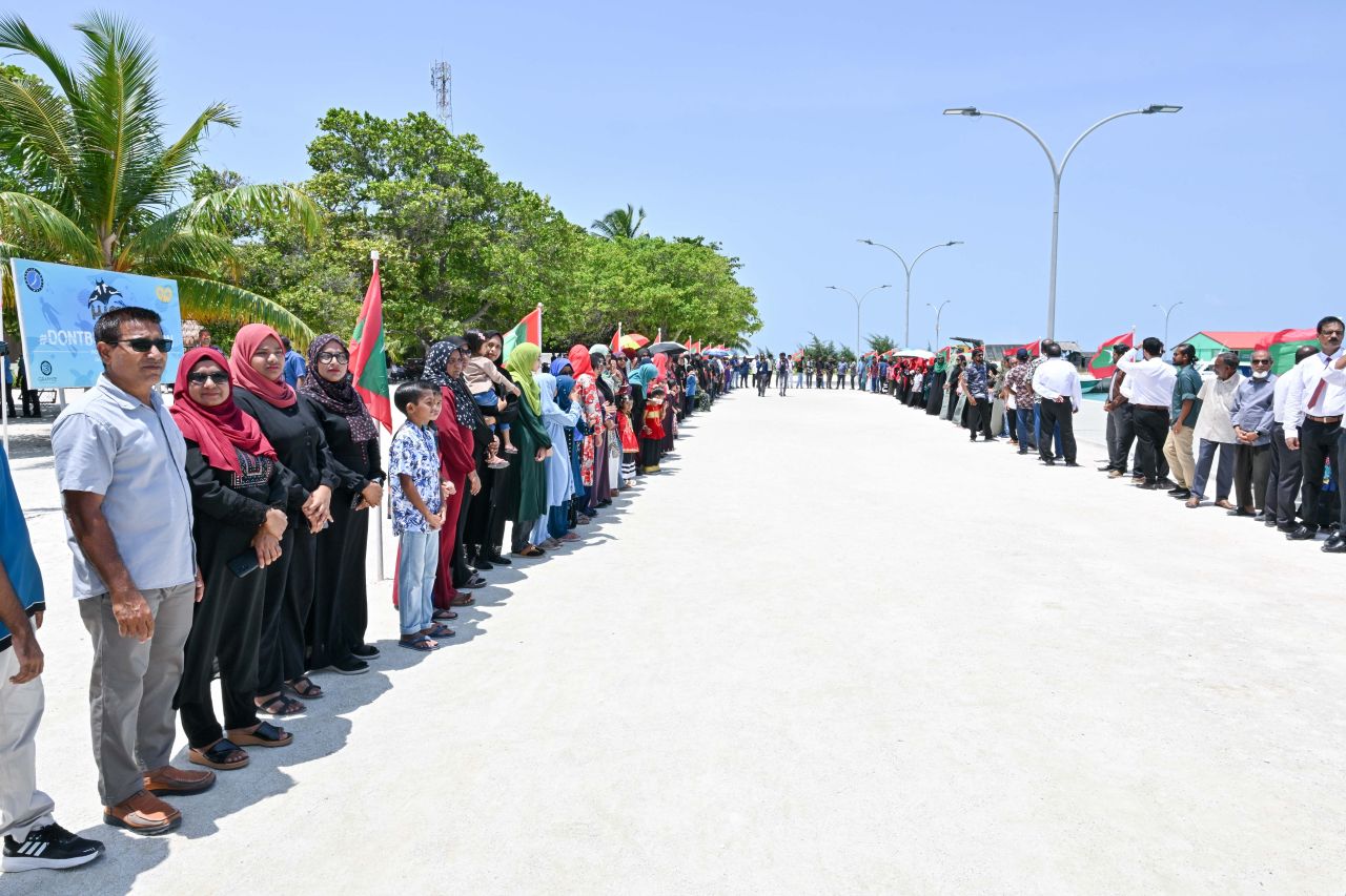 ފޮޓޯ: ރައީސް ކުޑަރިކިލަށް ވަޑައިގެންނެވުން 