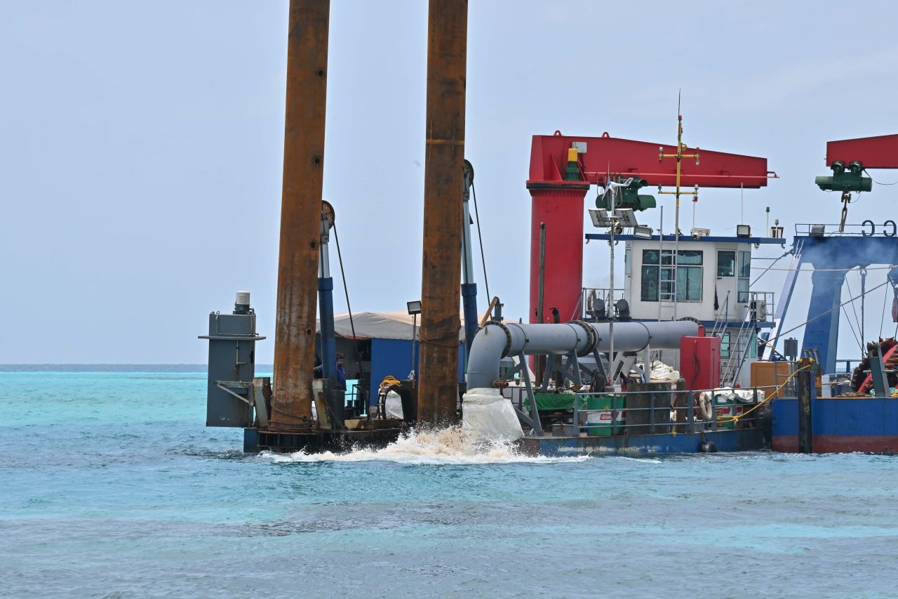 Umraanee mashroouthaka kuri haradhu ithuru vejje
