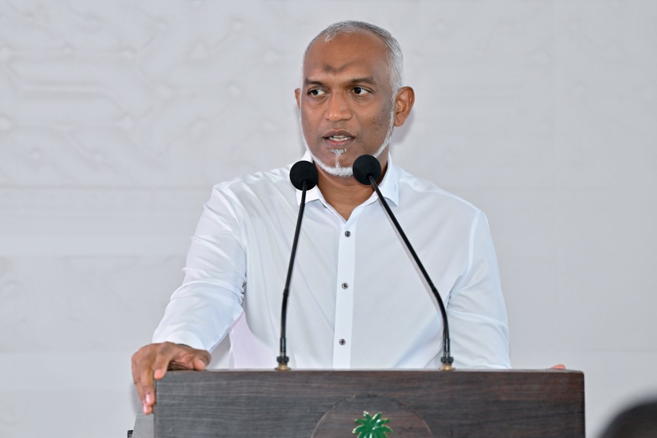Fehendhoo ah teacher inn hoadhumah kuran jehey hurihaa kameh kuran thayyaaru: Raees 