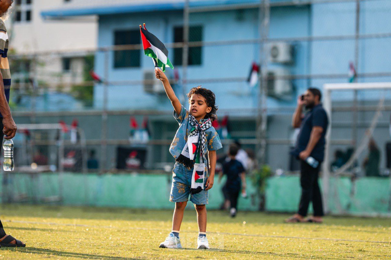 ވަން ފޮޓޯ: އިޒްރޭލުން ހިންގާ ގަތުލުއާންމާ ދެކޮޅަށް ދިވެހިން އަޑުއުފުލުން