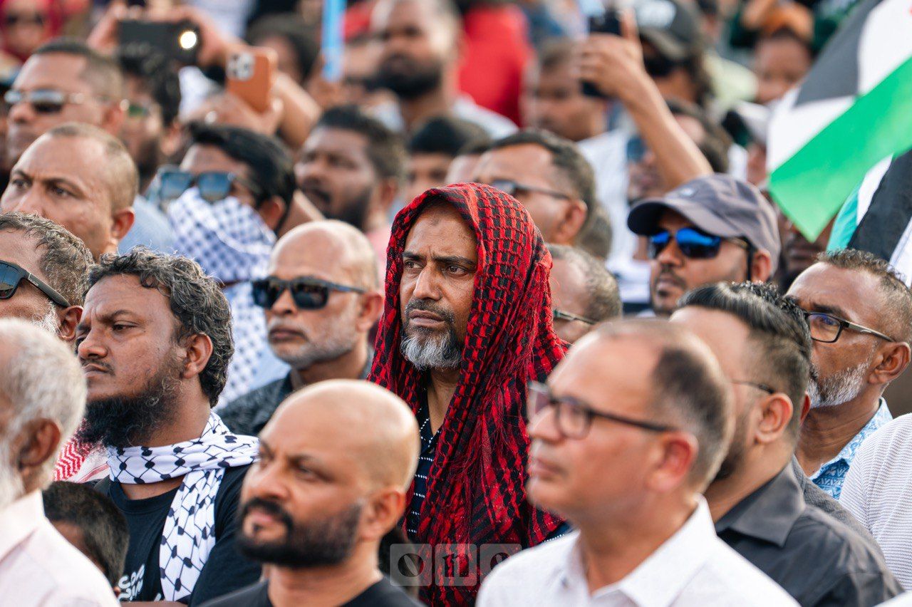 ވަން ފޮޓޯ: އިޒްރޭލުން ހިންގާ ގަތުލުއާންމާ ދެކޮޅަށް ދިވެހިން އަޑުއުފުލުން