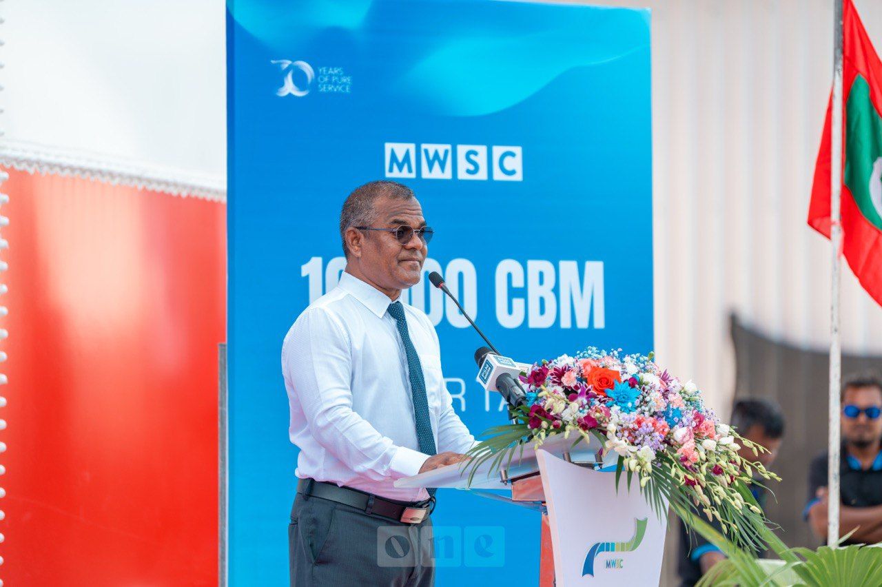 ވަން ފޮޓޯ: އެމްޑަބްލިޔުއެސްސީން ހުޅުމާލޭގައި 10،000 ޓަނުގެ ފެން ރައްކާކުރެވޭ ތާންގީ ބޭނުންކުރަން ފެށުން 