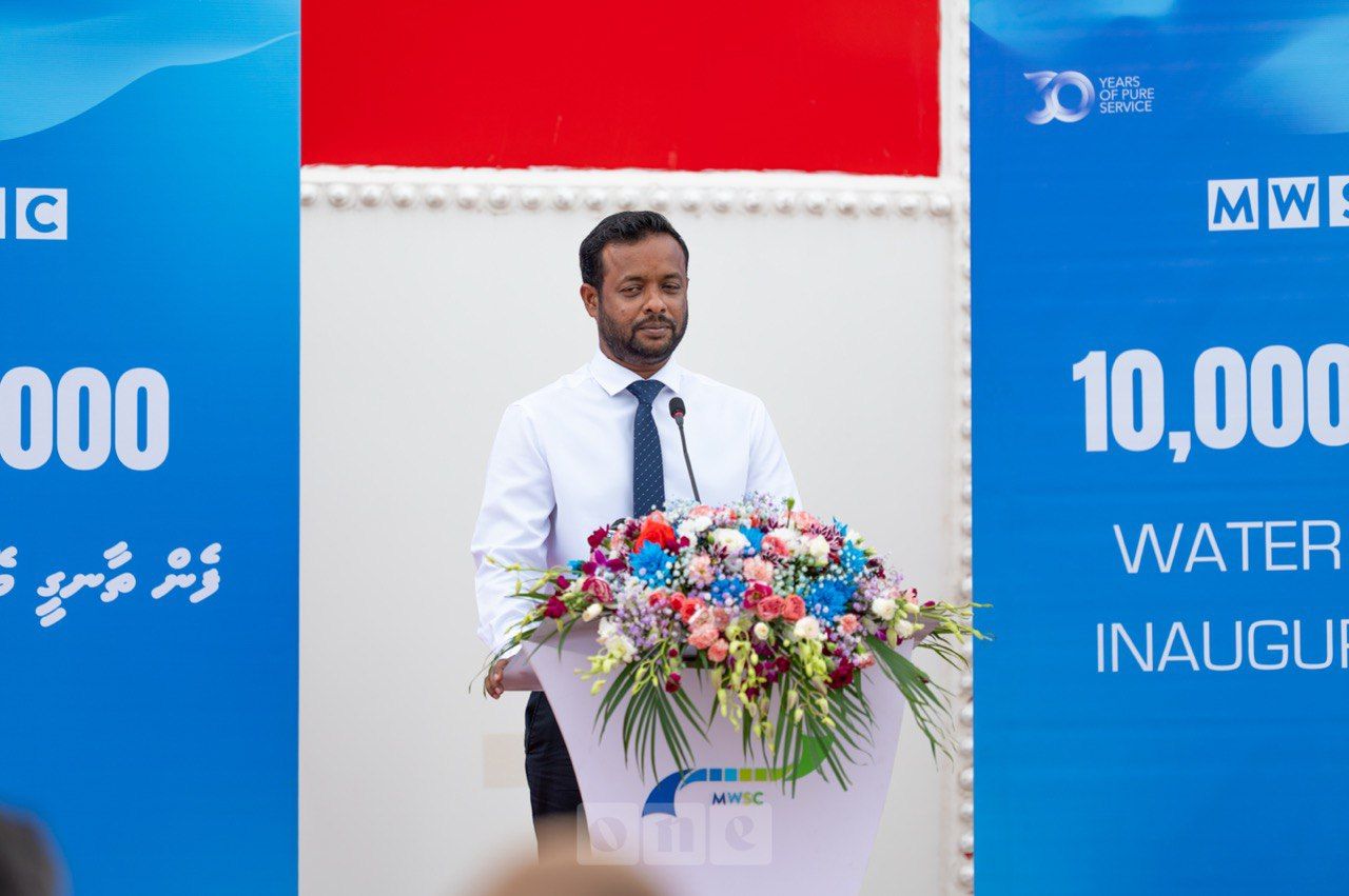 ވަން ފޮޓޯ: އެމްޑަބްލިޔުއެސްސީން ހުޅުމާލޭގައި 10،000 ޓަނުގެ ފެން ރައްކާކުރެވޭ ތާންގީ ބޭނުންކުރަން ފެށުން 