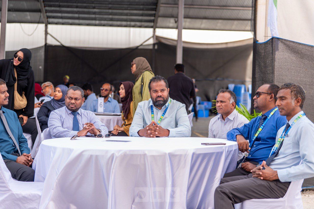 ވަން ފޮޓޯ: އެމްޑަބްލިޔުއެސްސީން ހުޅުމާލޭގައި 10،000 ޓަނުގެ ފެން ރައްކާކުރެވޭ ތާންގީ ބޭނުންކުރަން ފެށުން 