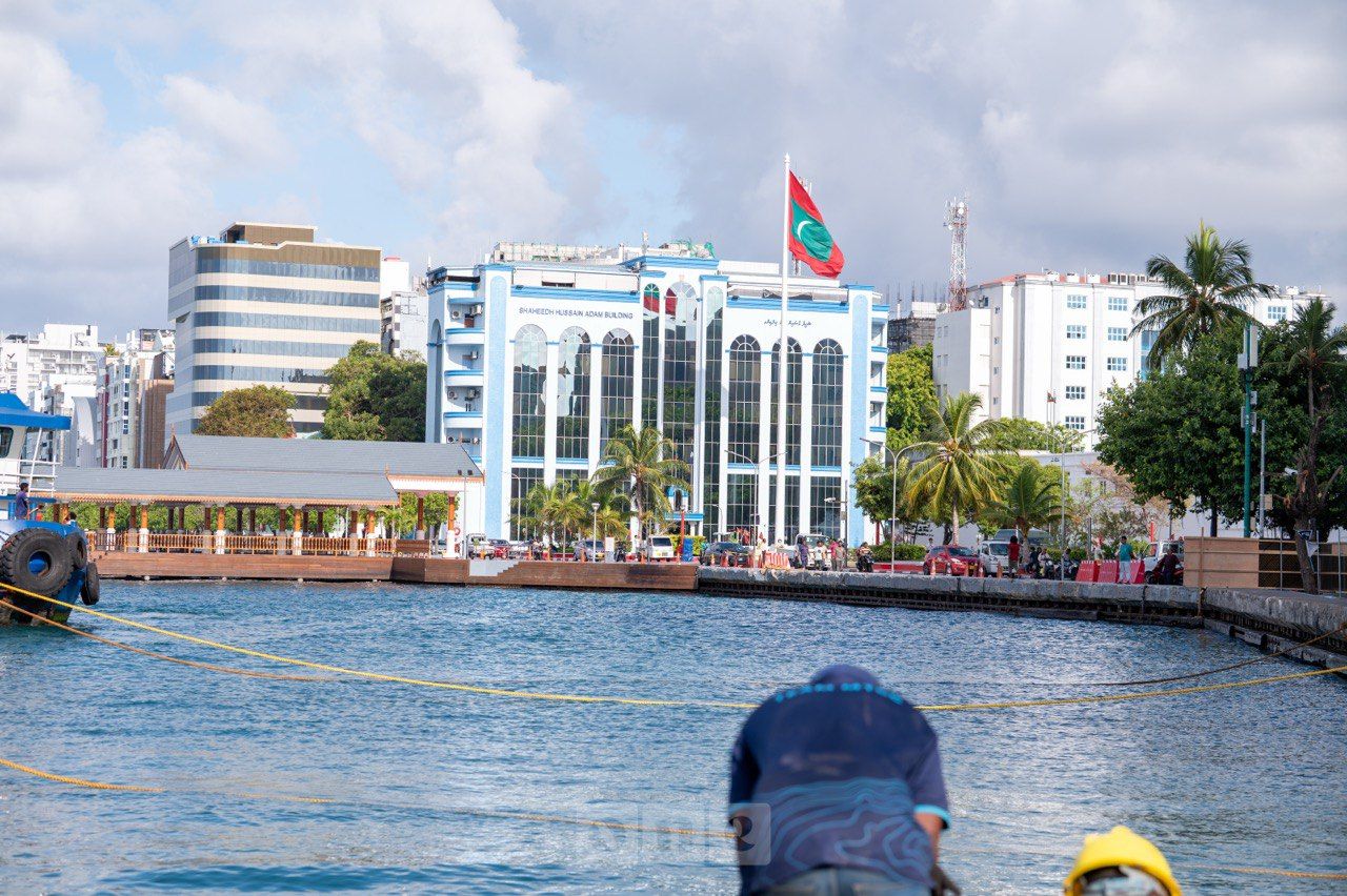 ވަން ފޮޓޯ: ބޮޑުތަކުރުފާނުމަގު މަގު ހެދުމުގެ މަސައްކަތް ކުރިއަށްދަނީ