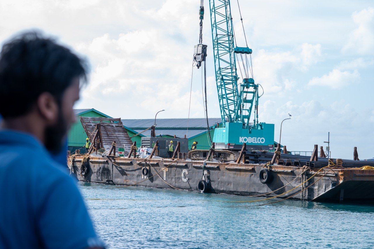 ވަން ފޮޓޯ: ބޮޑުތަކުރުފާނުމަގު މަގު ހެދުމުގެ މަސައްކަތް ކުރިއަށްދަނީ