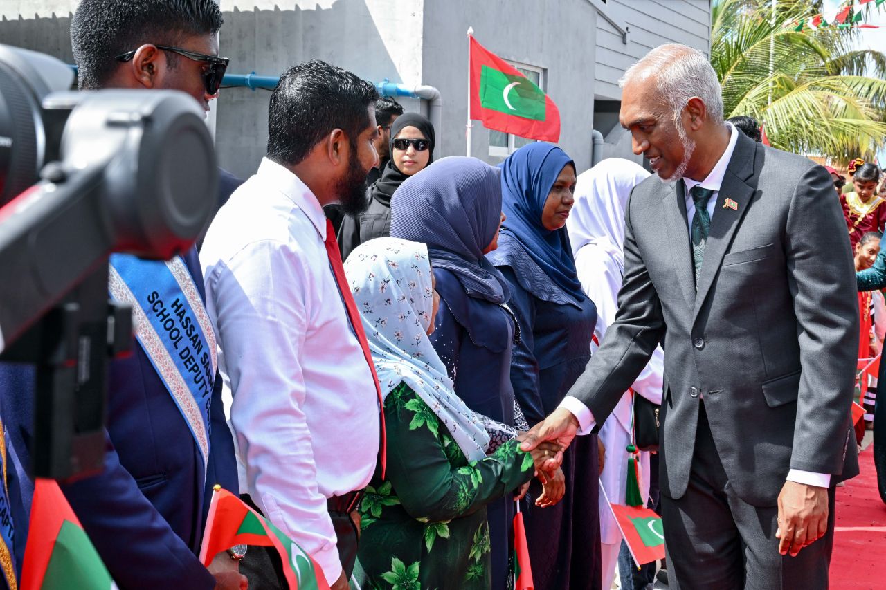 ފޮޓޯ: ރައީސް މުއިއްޒު އުތީމަށް ވަޑައިގަތުން