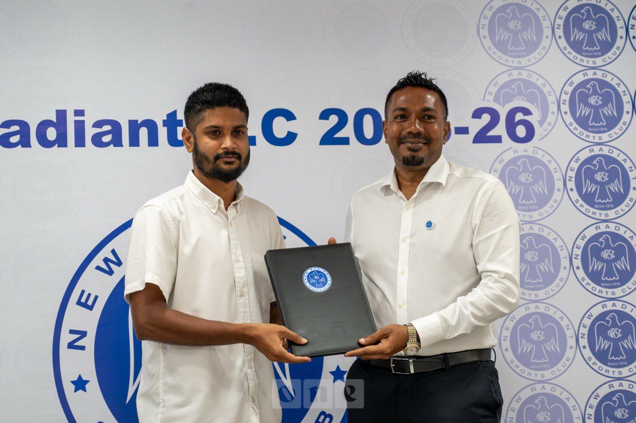 ވަން ފޮޓޯ: ނިއު ރޭޑިއަންޓްގެ ސްކޮޑު ވަރުގަދަކޮށް، އާ ސީޒަނަށް ބޮޑެތި ޓްރާންސްފާތަކެއް