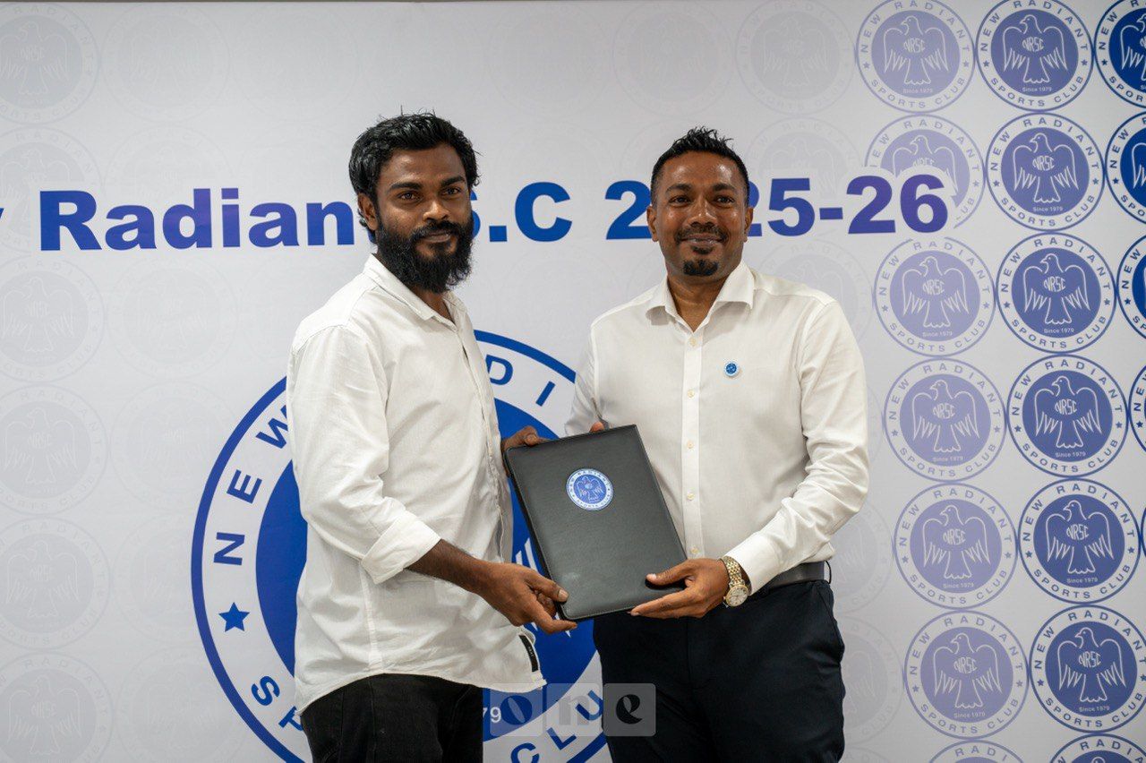 ވަން ފޮޓޯ: ނިއު ރޭޑިއަންޓްގެ ސްކޮޑު ވަރުގަދަކޮށް، އާ ސީޒަނަށް ބޮޑެތި ޓްރާންސްފާތަކެއް