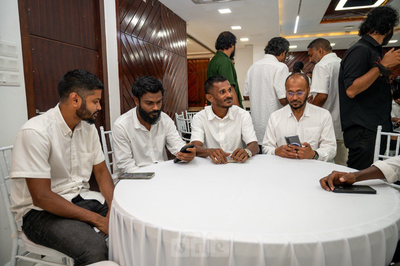 ވަން ފޮޓޯ: ނިއު ރޭޑިއަންޓްގެ ސްކޮޑު ވަރުގަދަކޮށް، އާ ސީޒަނަށް ބޮޑެތި ޓްރާންސްފާތަކެއް
