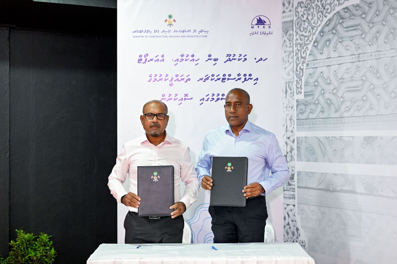 ފޮޓޯ: ރައީސް، މަކުނުދޫ ރައްޔިތުންނާ ބައްދަލުކުރެއްވުން