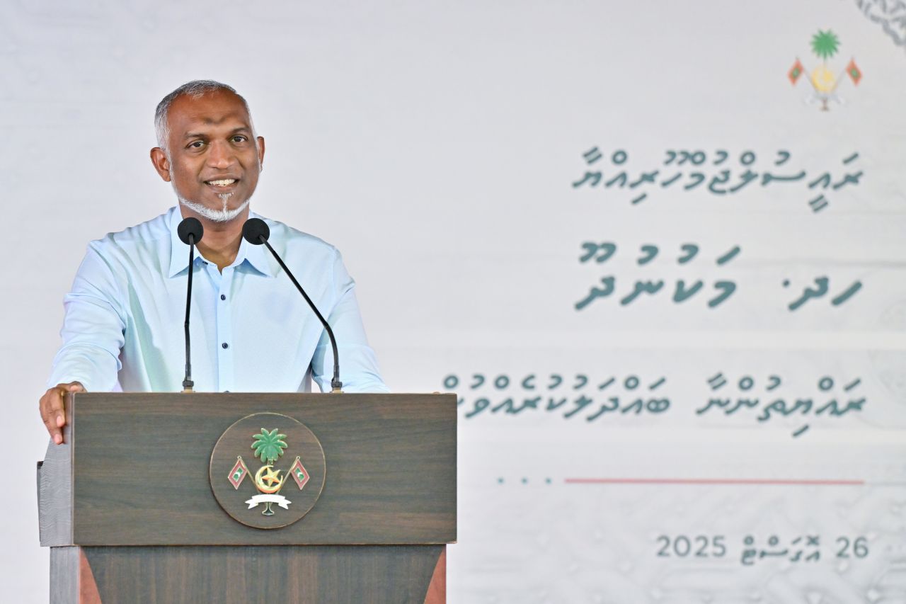 ފޮޓޯ: ރައީސް، މަކުނުދޫ ރައްޔިތުންނާ ބައްދަލުކުރެއްވުން