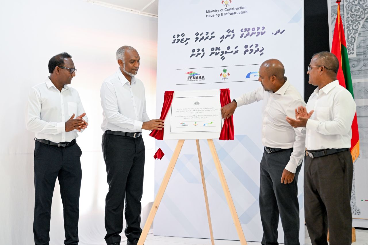 ފޮޓޯ: ރައީސް، ކުމުންދޫ ރައްޔިތުންނާ ބައްދަލުކުރެއްވުން
