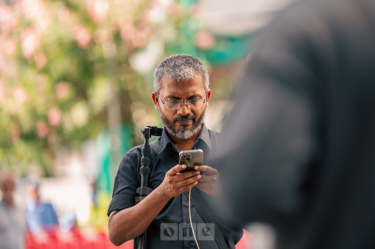  ވަން ފޮޓޯ: މީޑިއާ ކޮމިޝަން ބިލާ ދެކޮޅަށް ނޫސްވެރިން މުޒާހަރާއަށް 