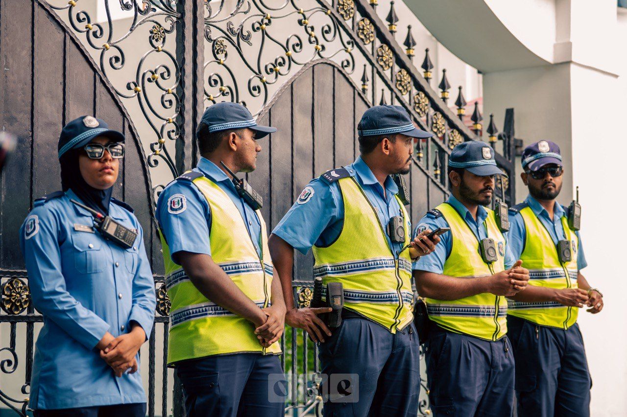  ވަން ފޮޓޯ: މީޑިއާ ކޮމިޝަން ބިލާ ދެކޮޅަށް ނޫސްވެރިން މުޒާހަރާއަށް 