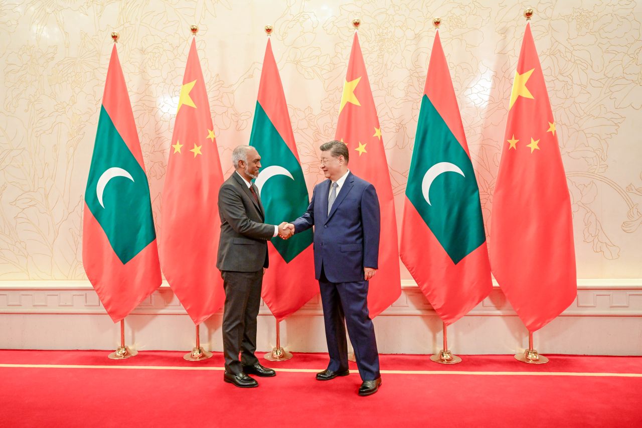 Chinage gaumee dhuvahuge thahuniya egaumuge Raees ashaai bodu vazeerah Raees Muizzu fonuvvaifi
