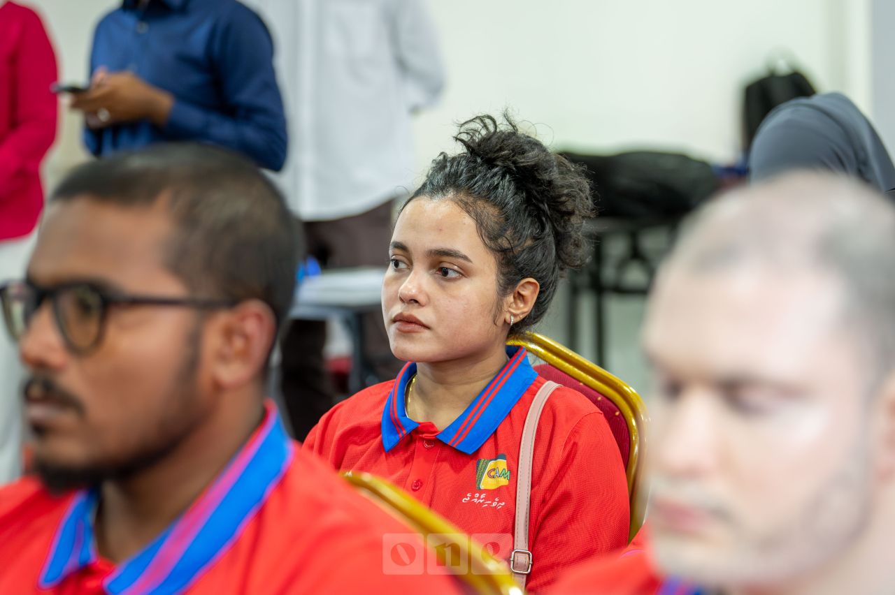 ވަން ފޮޓޯ: ރާއްޖޭގައި ކެރަމް ވޯލްޑް ކަޕް ބޭއްވުމަށް އިއުލާނުކުރުން