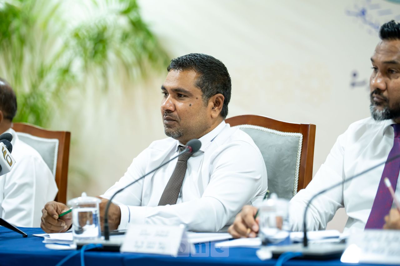 ވަން ފޮޓޯ: މީޑިއާ ރެގިއުލޭޝަން ބިލާ ގުޅޭގޮތުން މީޑިއާތަކާ މަޝްވަރާކުރުން 
