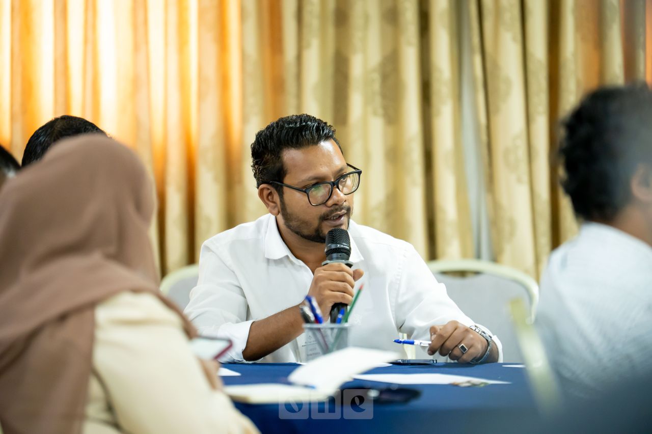 ވަން ފޮޓޯ: މީޑިއާ ރެގިއުލޭޝަން ބިލާ ގުޅޭގޮތުން މީޑިއާތަކާ މަޝްވަރާކުރުން 