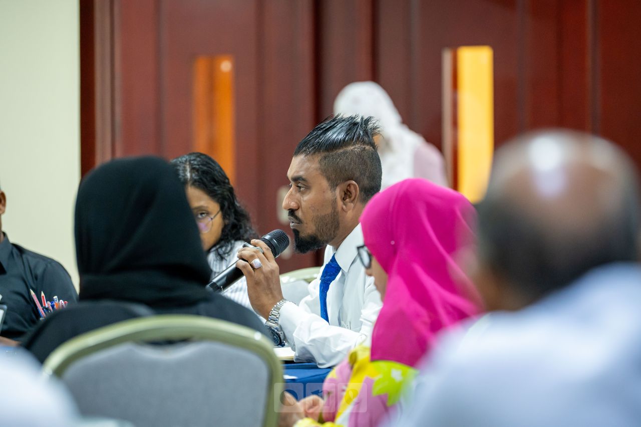 ވަން ފޮޓޯ: މީޑިއާ ރެގިއުލޭޝަން ބިލާ ގުޅޭގޮތުން މީޑިއާތަކާ މަޝްވަރާކުރުން 
