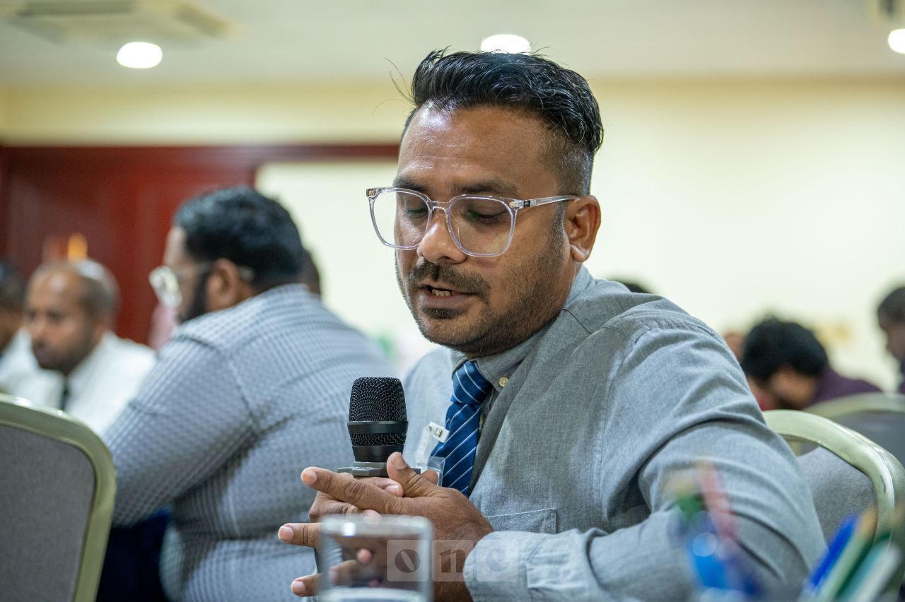 ވަން ފޮޓޯ: މީޑިއާ ރެގިއުލޭޝަން ބިލާ ގުޅޭގޮތުން މީޑިއާތަކާ މަޝްވަރާކުރުން 