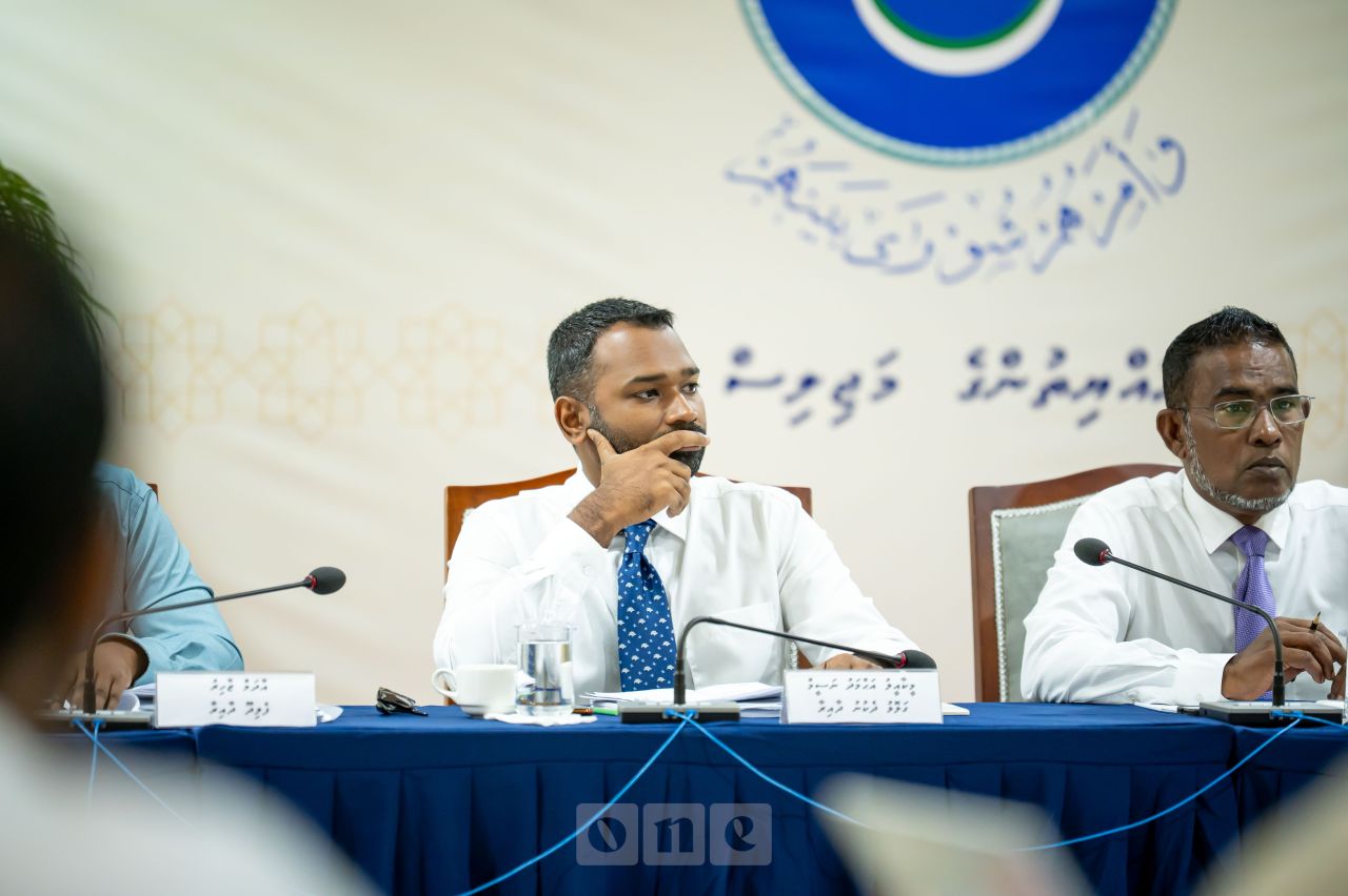 ވަން ފޮޓޯ: މީޑިއާ ރެގިއުލޭޝަން ބިލާ ގުޅޭގޮތުން މީޑިއާތަކާ މަޝްވަރާކުރުން 