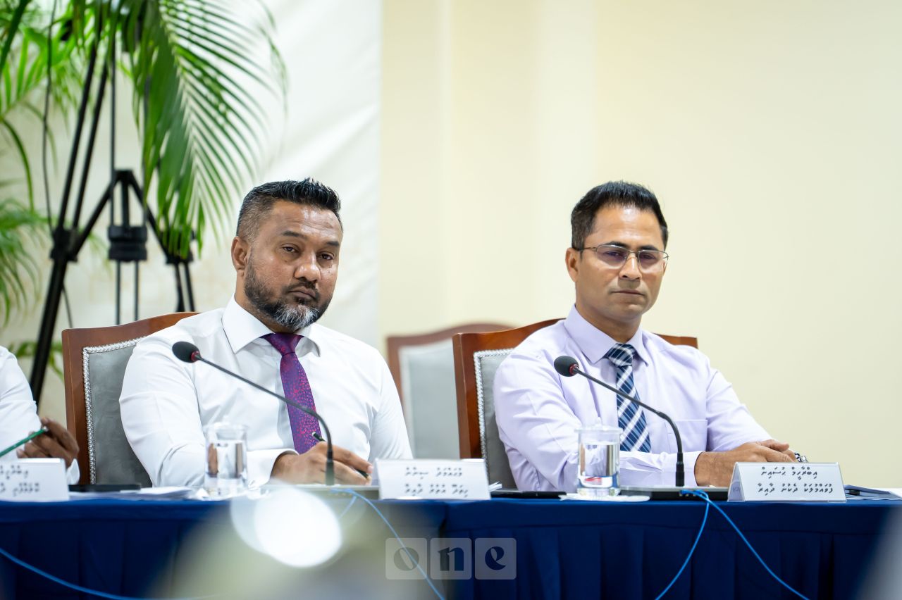 ވަން ފޮޓޯ: މީޑިއާ ރެގިއުލޭޝަން ބިލާ ގުޅޭގޮތުން މީޑިއާތަކާ މަޝްވަރާކުރުން 