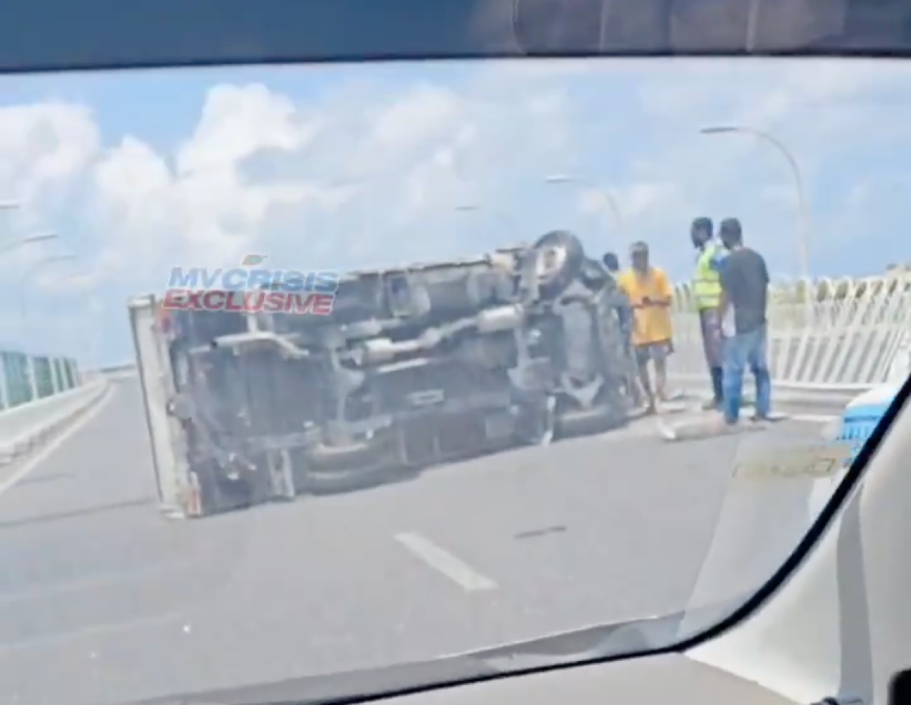 Highway gai pickup eh furolhaalai accident eh 
