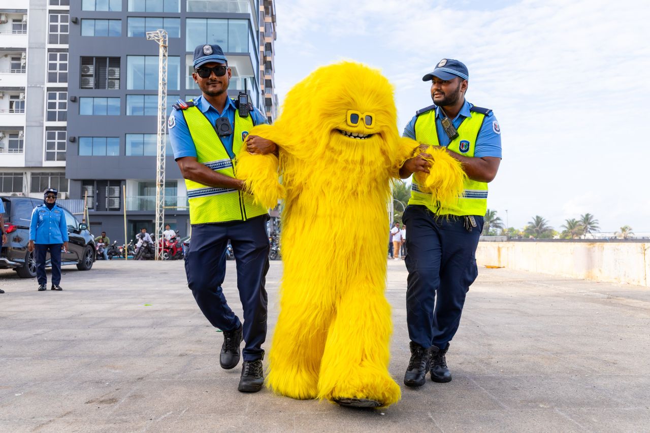 Hurihaa thanehgai ''trouble''!