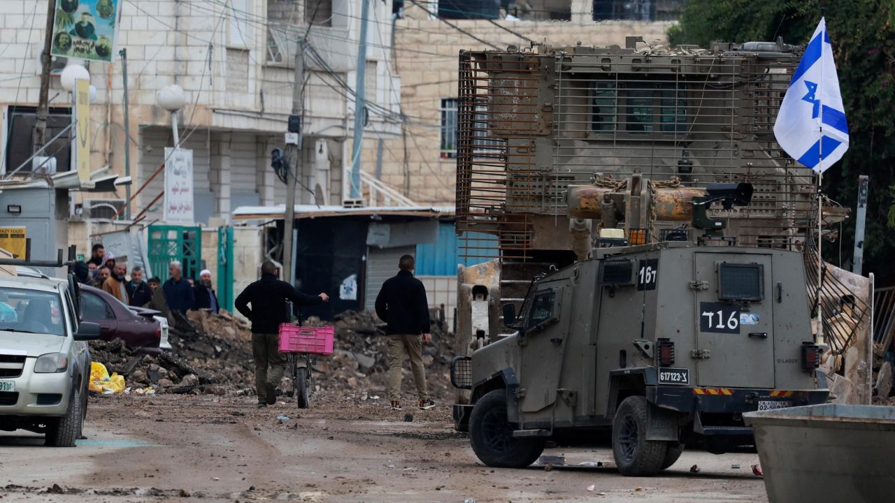 Israel in hamalaadhee Gaza ge 52 meehun maraalaifi