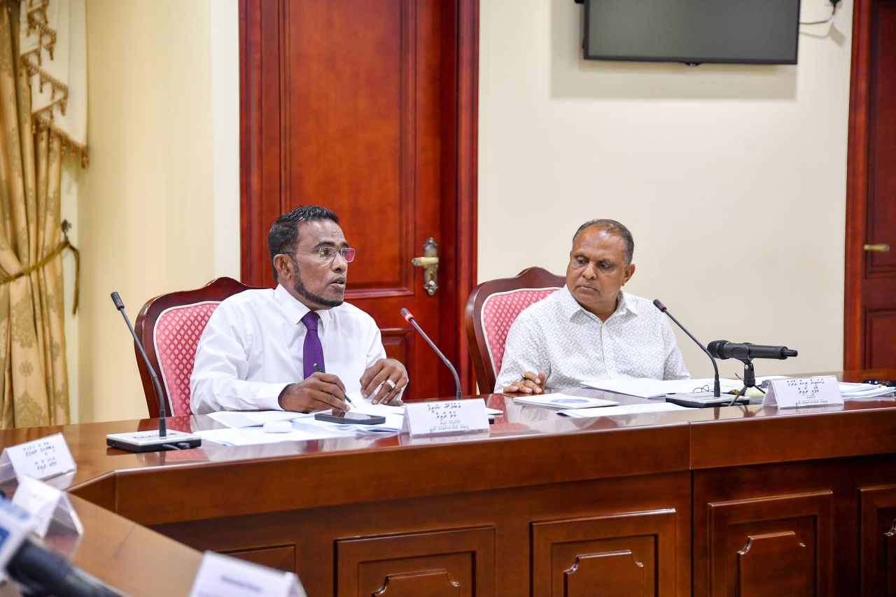 Media bill dhiraasaakurun miadhuves sirru