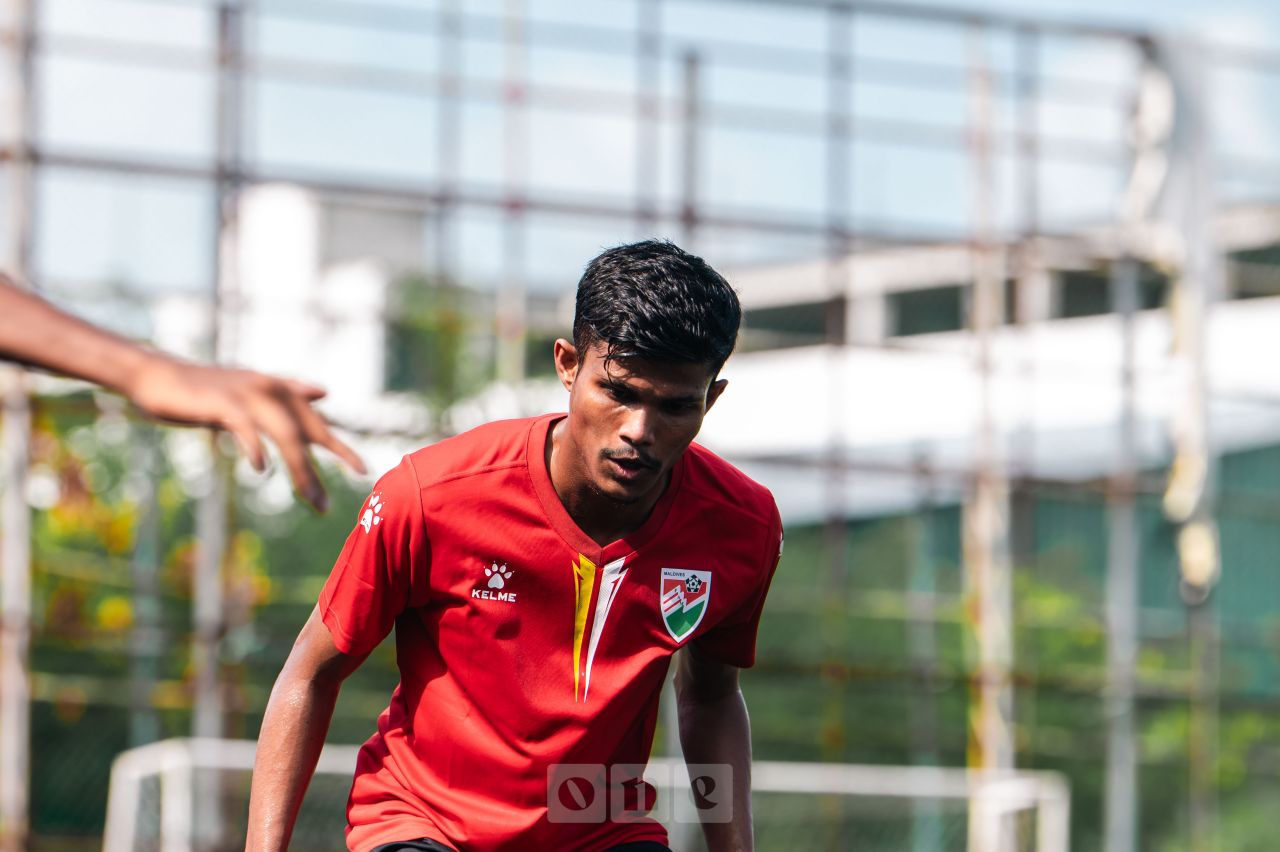 ވަން ފޮޓޯ: ގައުމީ ފުޓްސަލް ޓީމުން ކޮލިފަޔާސްއަށް ތައްޔާރުވުން